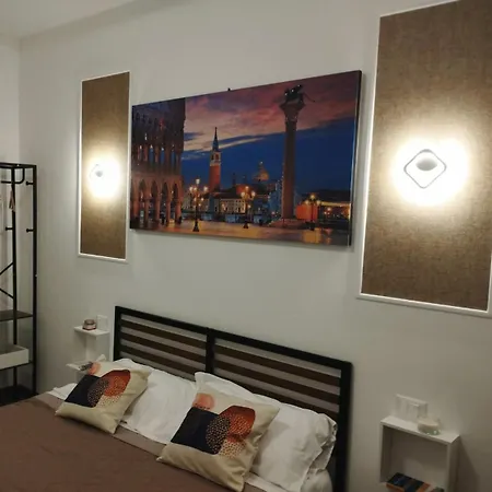 Gate To Venice 梅斯特雷